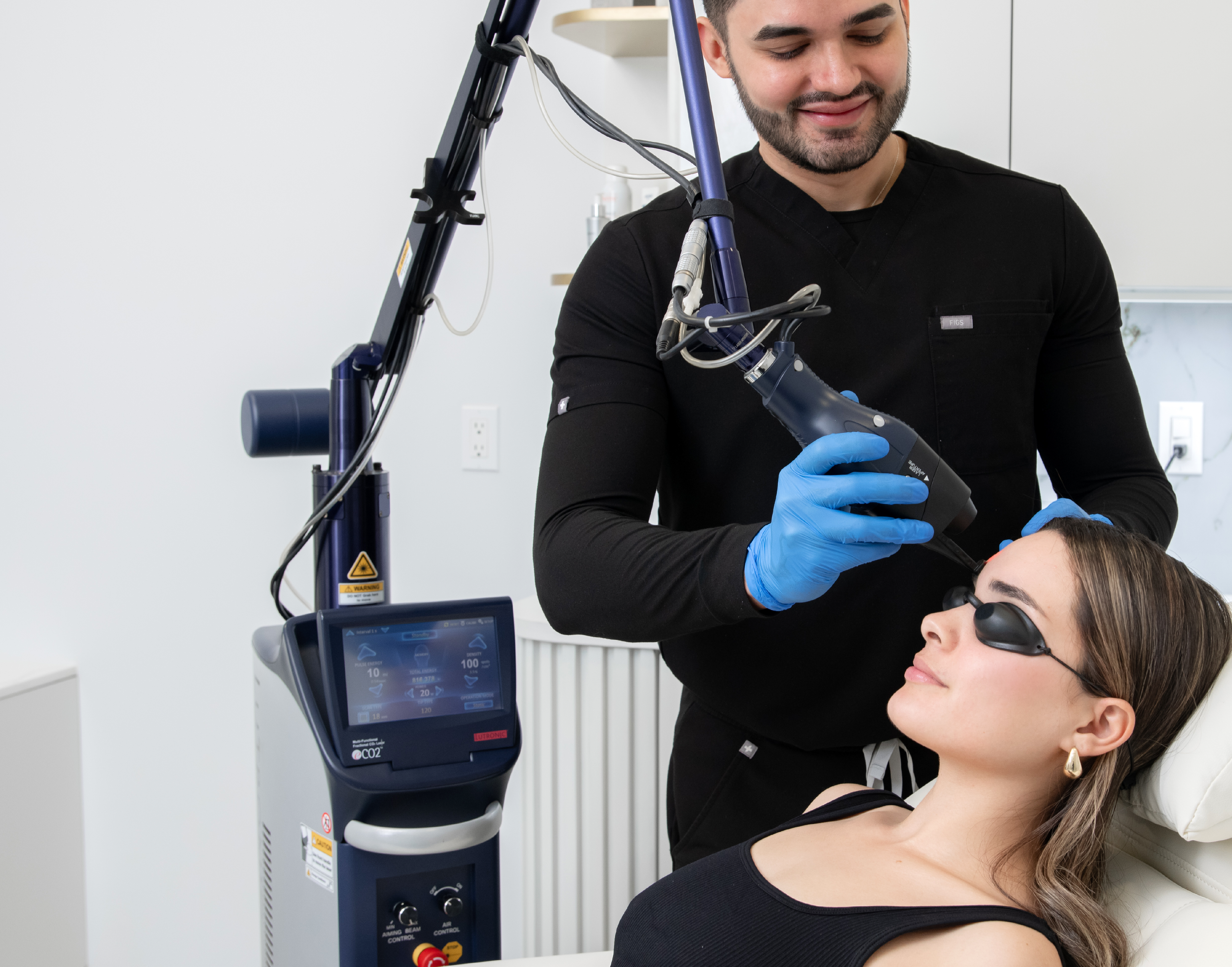 Tratamiento con Láser CO2 Fraccionado en Vive Med Spa - resurfacing de la piel